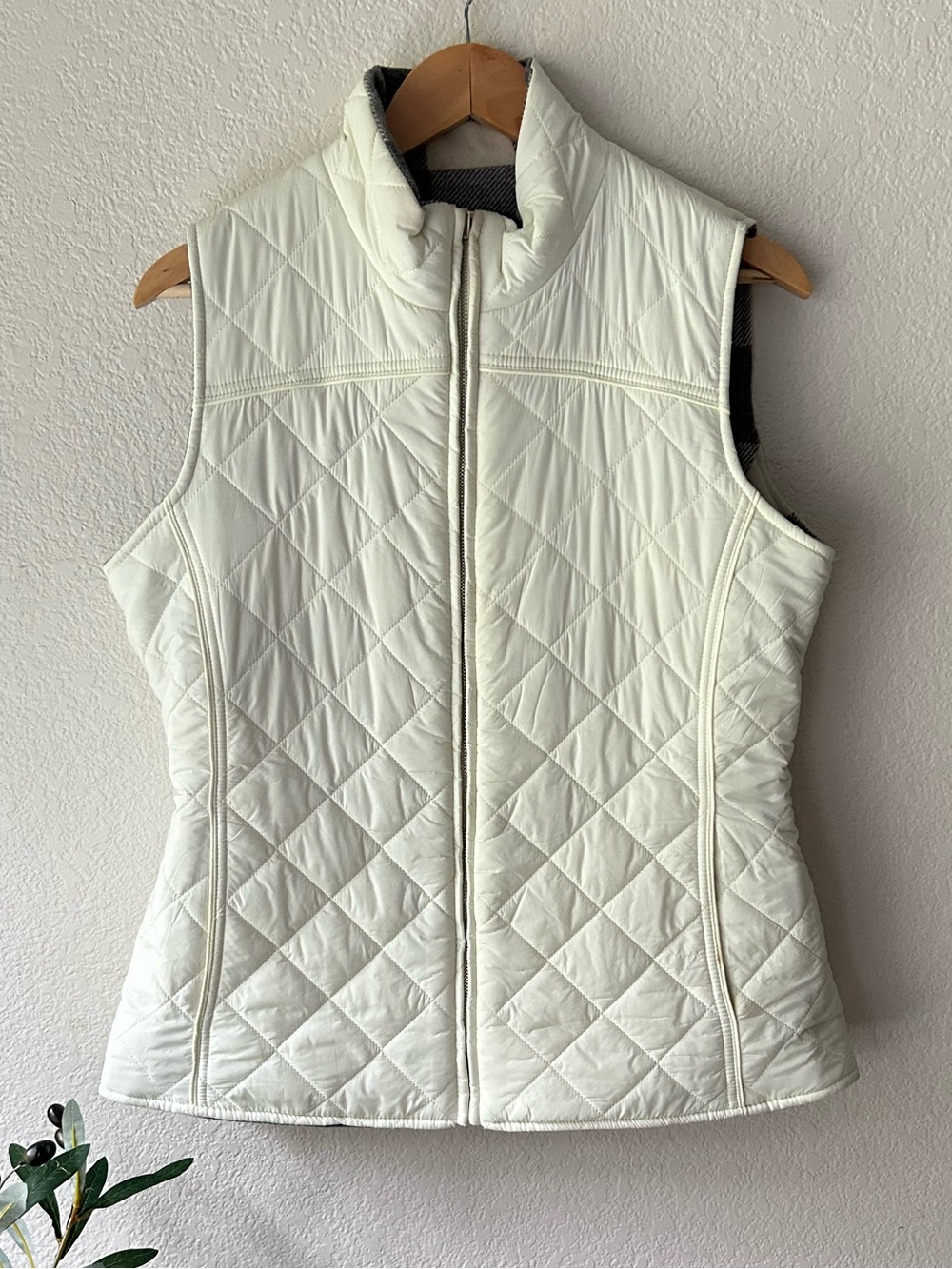 Pendleton Reversible Pendleton Cream and Gray Plaid Sleeveless Zip Vest